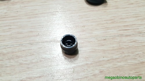 1997-1999 subaru forester knob radio oem a315 - Picture 3 of 3