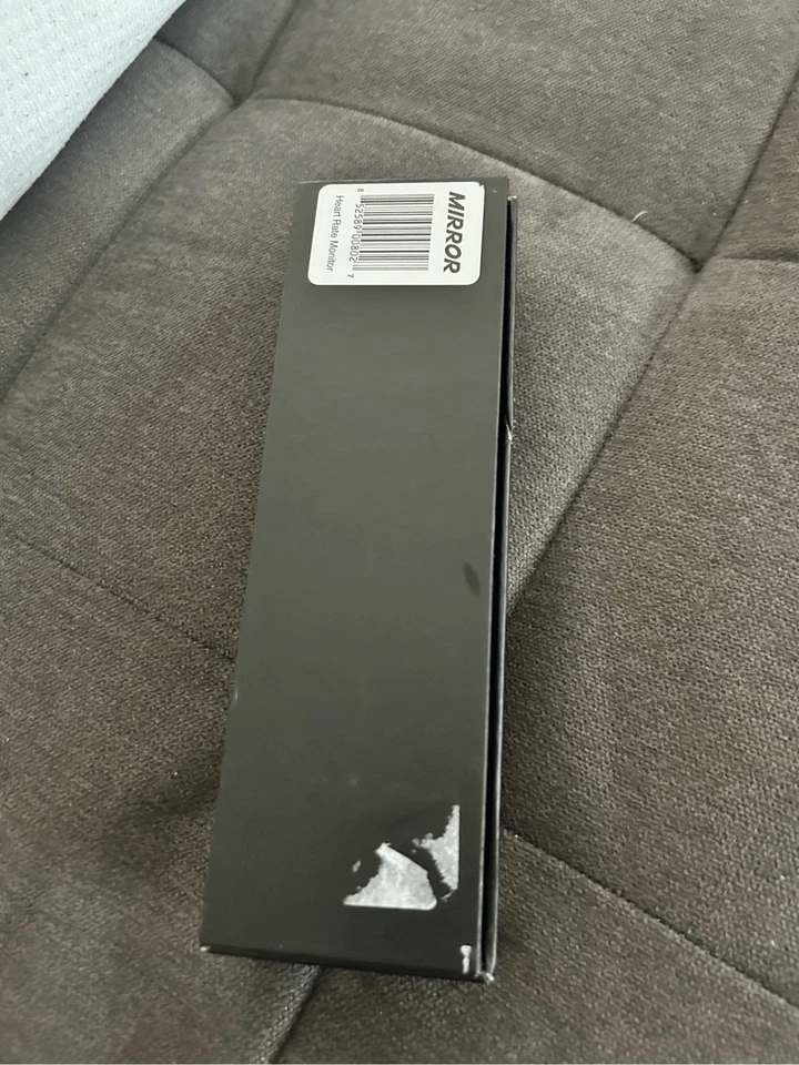 Monitor de ritmo cardíaco Lululemon Studio Mirror Foto 2 de 4