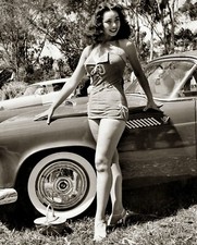 Leggy JENNIFER JONES posing on a Classic Car Retro Poster Photo 24x36