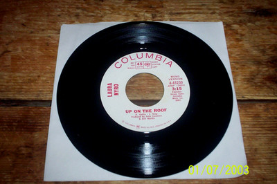 LAURA NYRO 1970 Columbia PROMO 45 ( UP ON THE ROOF mono / stereo versions ) NM-