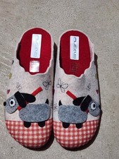 Flexus Women  s Dog On Leeesh Slippers Felted Wool Size U.S. 9 Excellent
