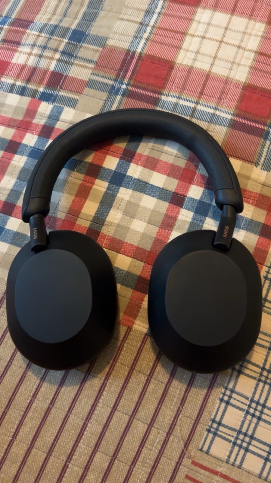 Sony WH-1000XM5 Wireless Noise-Canceling Over-Ear Headphones in Black