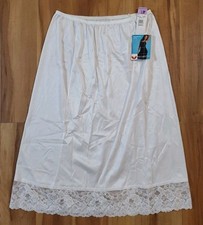 Vassarette White Ice Signature Lace Half Slip 28 in Length Sz L 42 Style 11-105