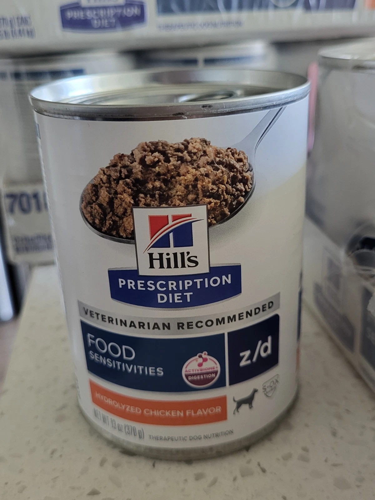 z/d Skin & Food Sensitivities Diet Chicken Flavor Wet Dog Food [Case 12 Oz Cans]