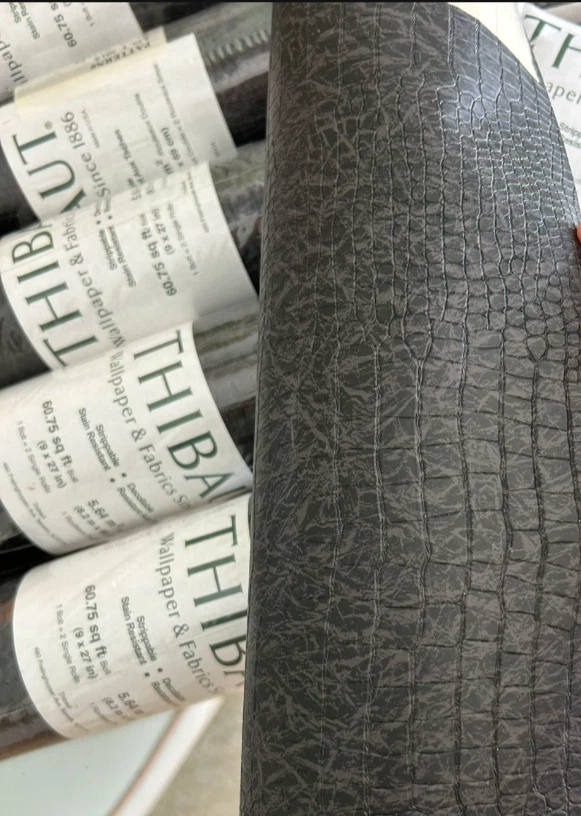 Papel tapiz texturizado THIBAUT COCODRILO marrón oscuro rollo doble #839-T-3015 (tiene 6) Foto 2 de 4