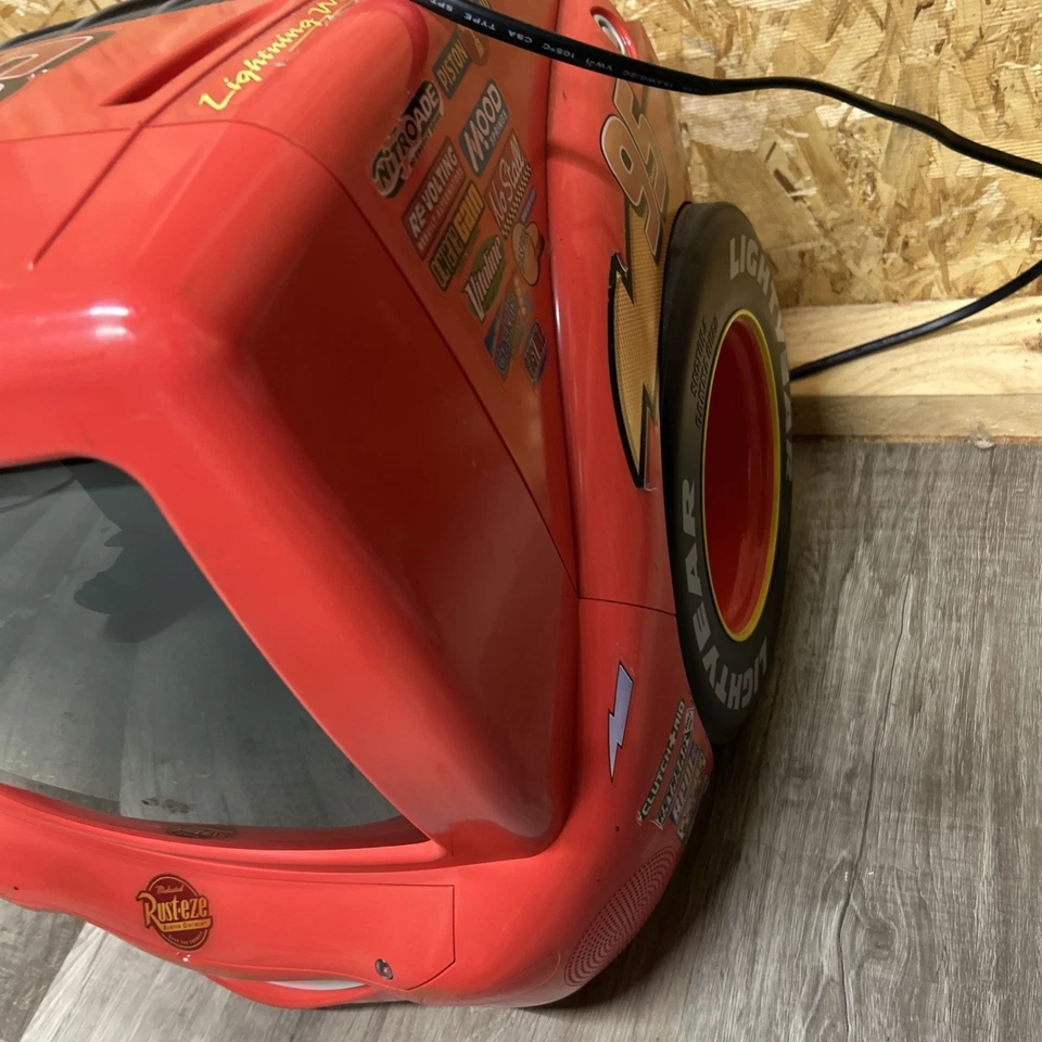 READ Disney Pixar Cars Lightning Mcqueen 13" CRT TV DVD Combo NO REMOTE REPAIR - Image 4 of 4