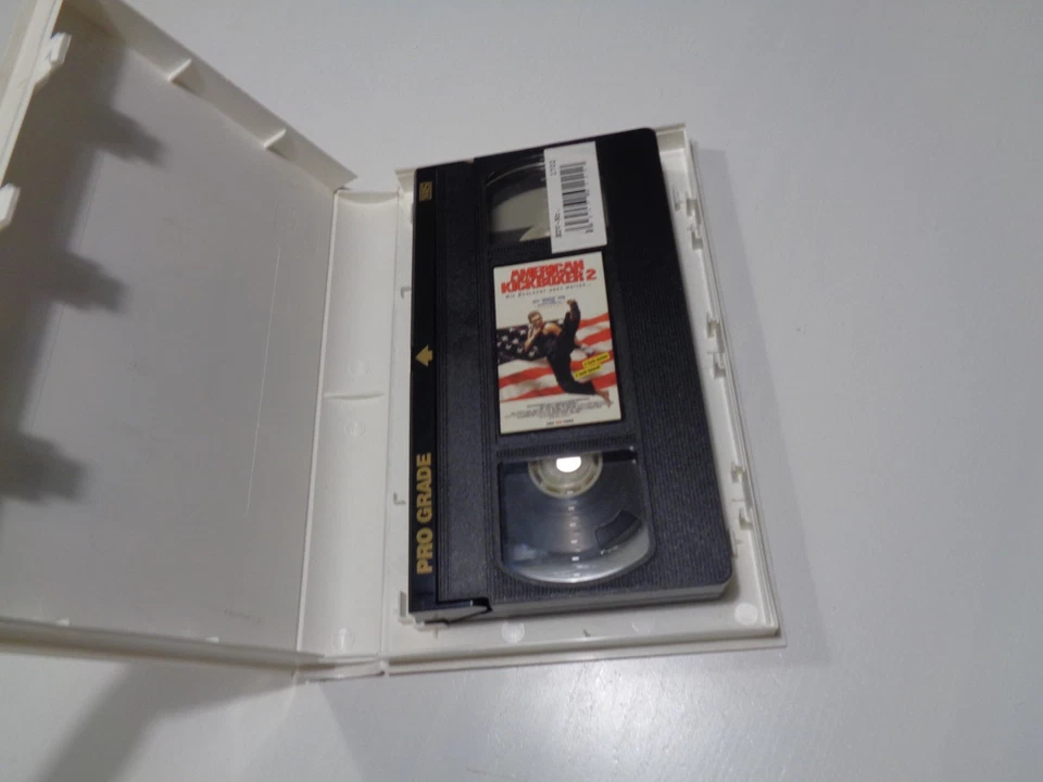 VHS Action AMERICAN KICKBOXER 2 - DIE SCHLACHT GEHT WEITER ... Kampfsport - Bild 2 von 2