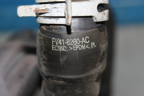 Koelwater slang FV41-8260-AC Ford Kuga II DM2 2.0 TDCi Bj.15 - Afbeelding 2 van 3