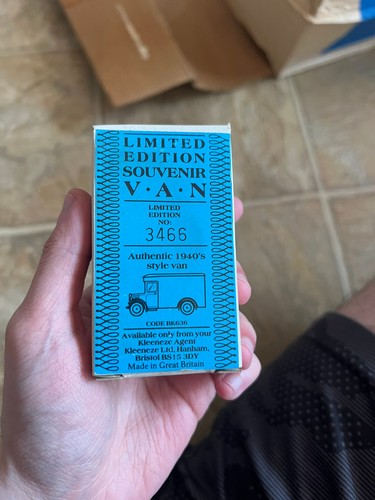 Limited Edition no 3466 1940s style van