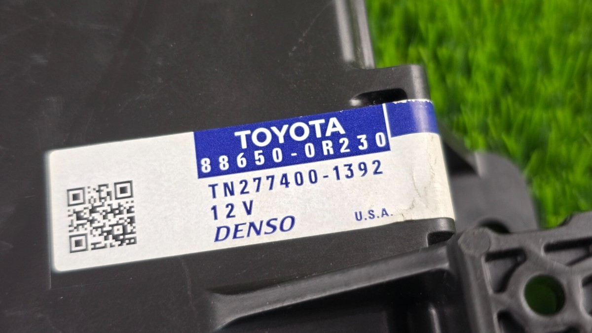 2016-2018 Toyota RAV4 A/C Amplifier Temperature Control Module OEM