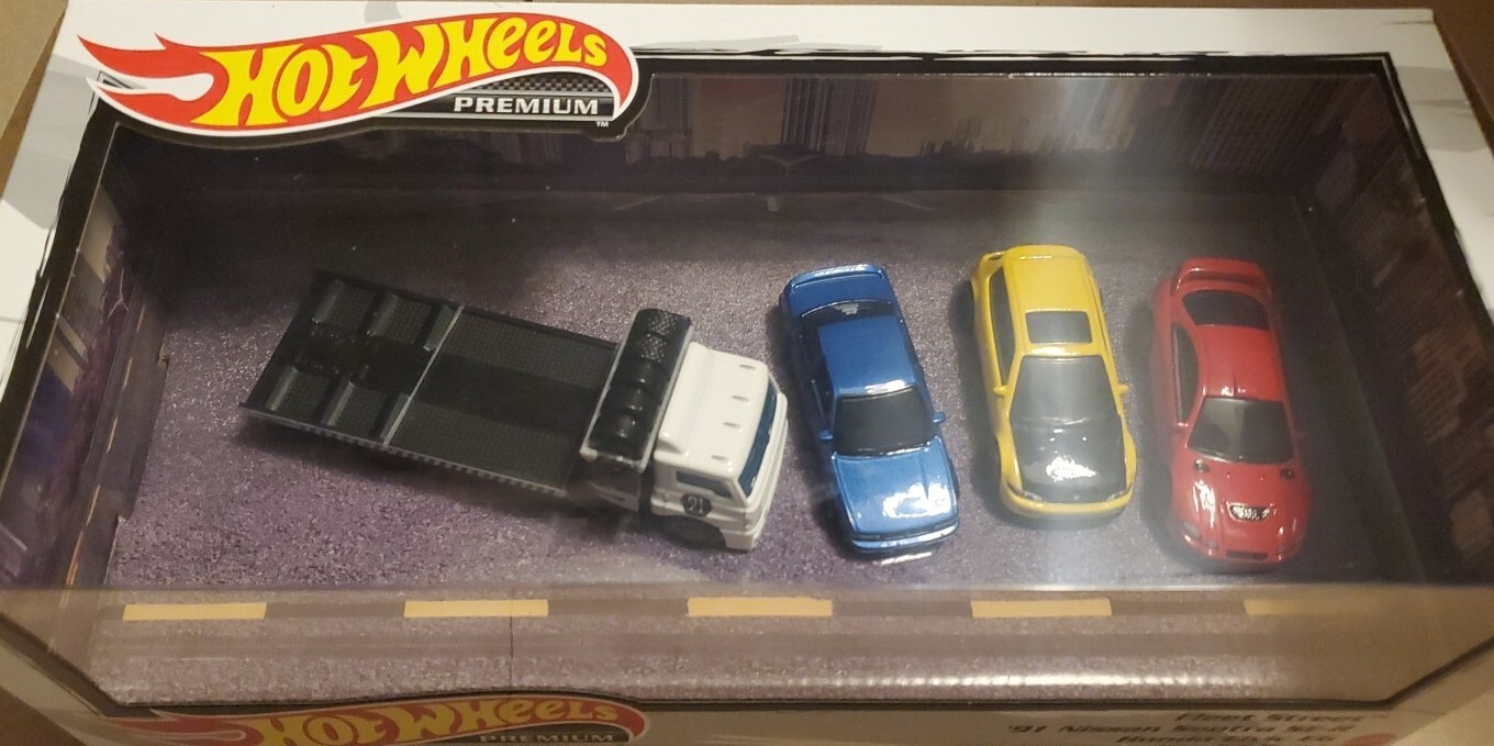 Hot Wheels Premium Fleet Street JDM Tuner Diorama Honda Nissan 194735017928 eBay