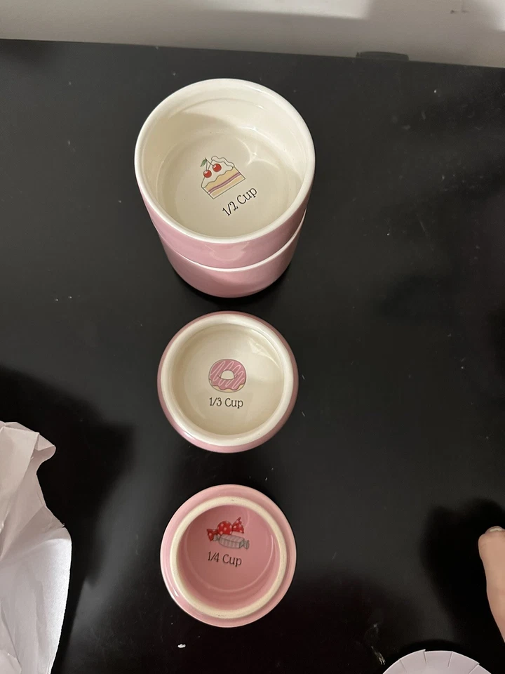 Tazas medidoras apilables de cerámica con tema de postre  Foto 4 de 4