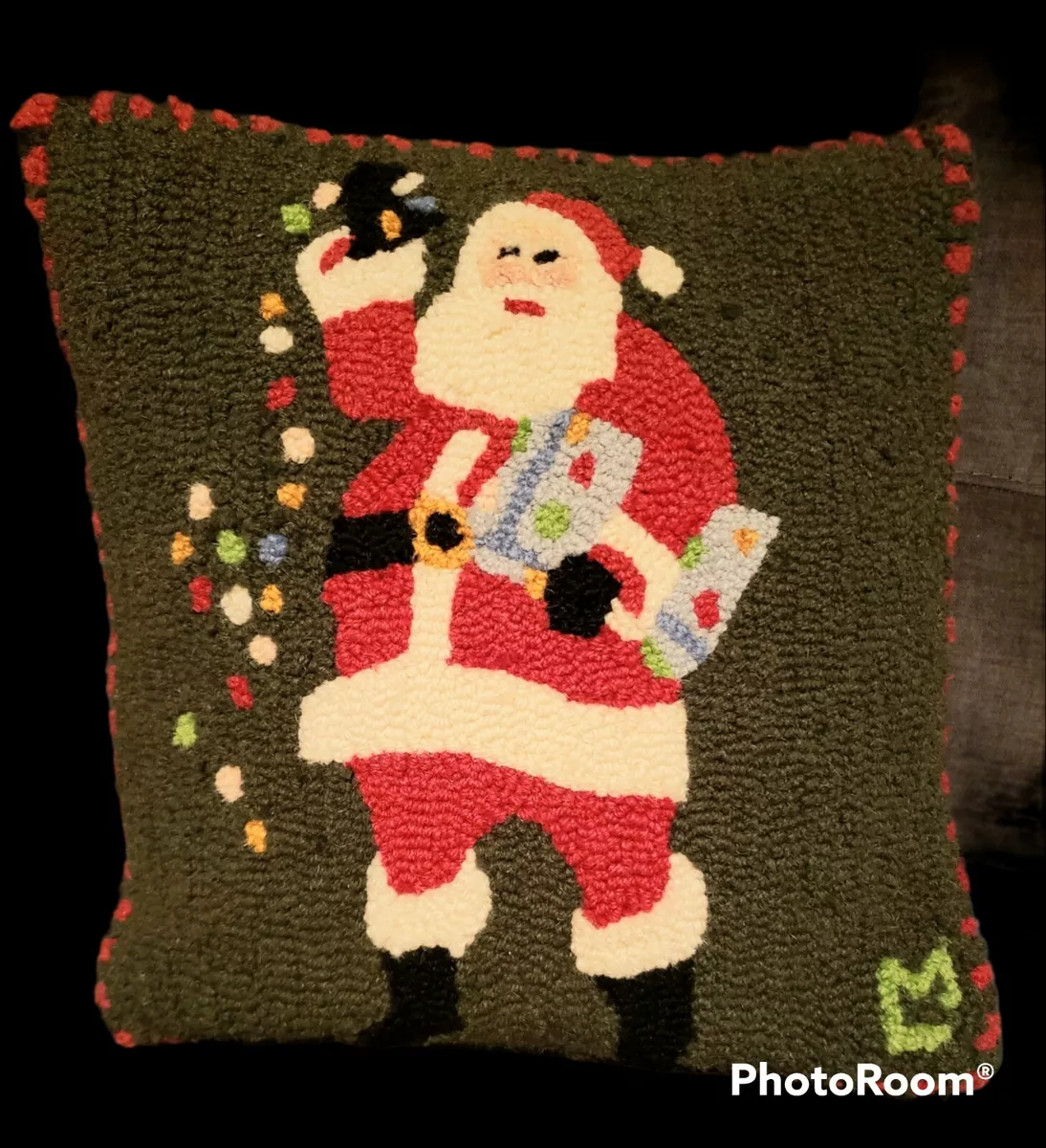 Hooked wool pillows laura clearance megroz
