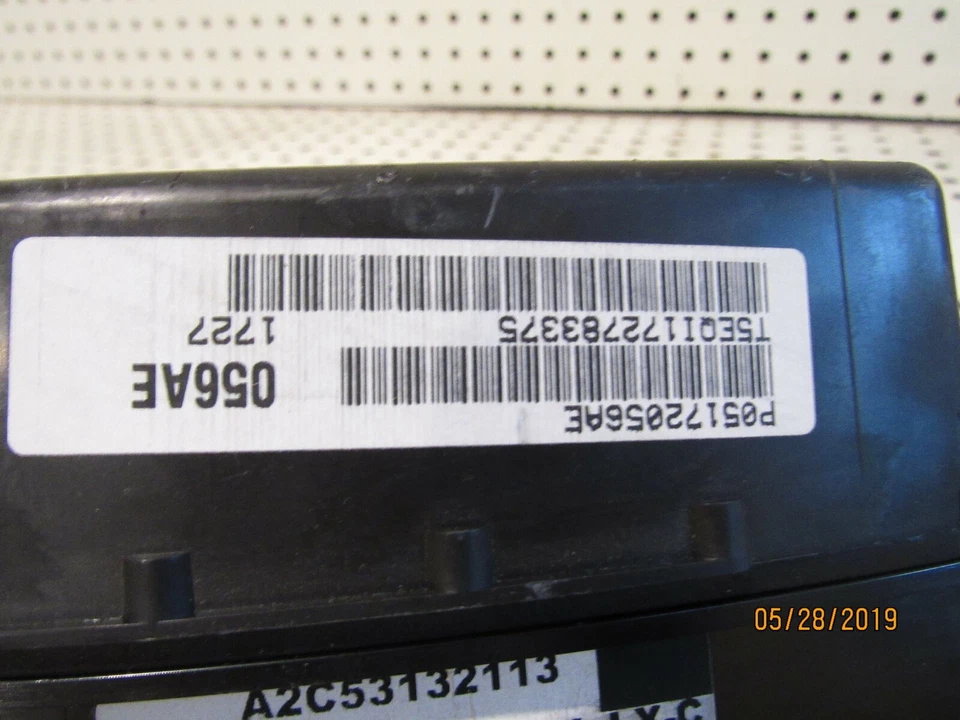 2007 2008 Chrysler 300 Speedometer Instrument Gauge Cluster 05172056AE OEM - Image 2 of 4