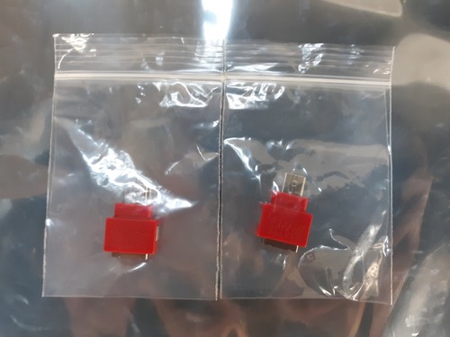 Pair of Genuine Smart Keeper USB Type C Port Lock CSK-CUL10 NEW *OUT OF BOX* - Afbeelding 2 van 2
