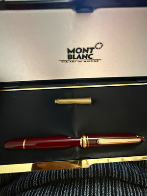 Montblanc Meisterstück 164 Burgundy Resin Fountain Pen Gold Trim Fine Gold Nib