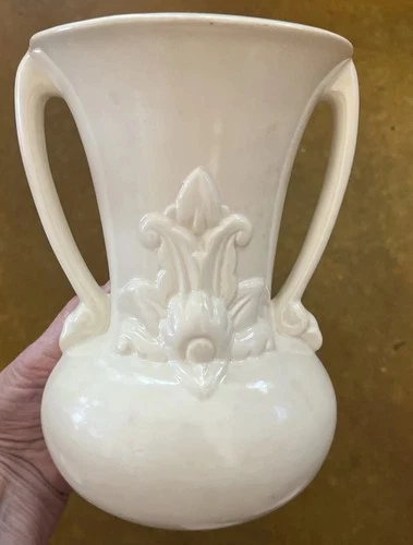 Red Wing 926 VTG Pottery Two Handled Vase White Exterior Turquoise Interior 7.5”