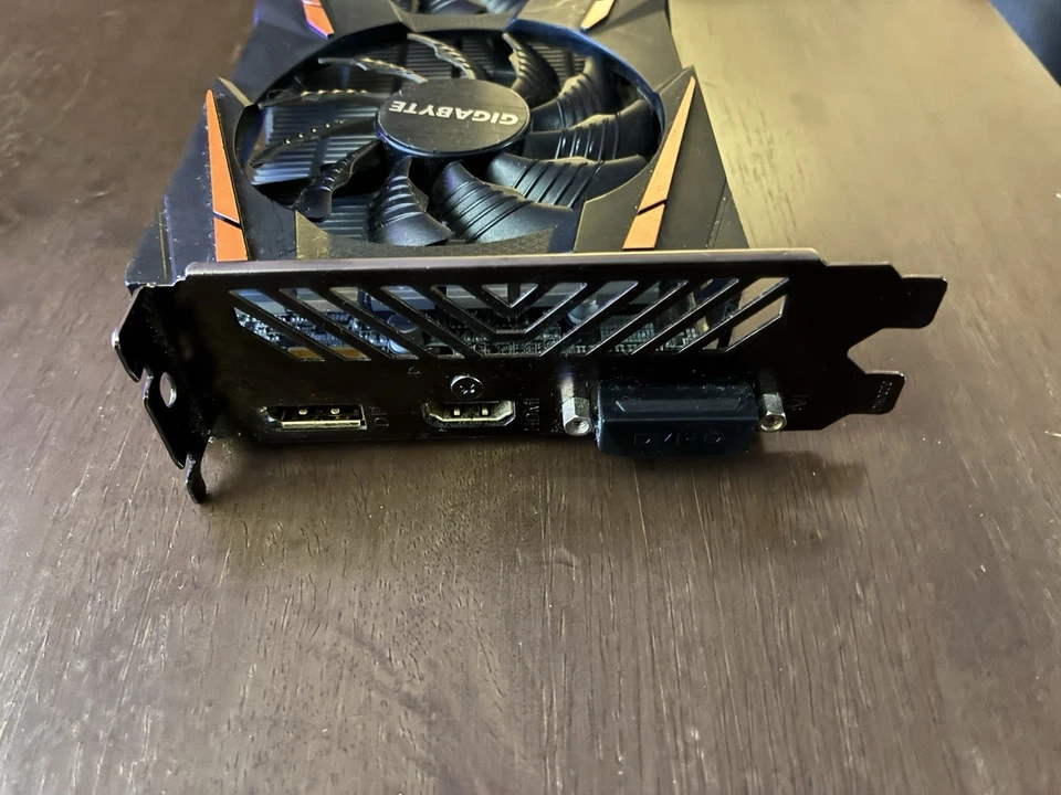 GIGABYTE RX 560 OC 4GB GDDR5 Graphics Card✅DVI DP HDMI ✅GV-RX560OC-4GD - Image 3 of 4