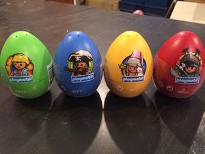 huevos de playmobil