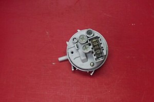 Waschmaschine HOTPOINT WMA37 DRUCKSCHALTER