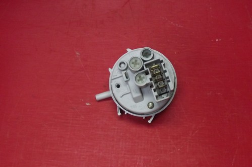 Waschmaschine HOTPOINT WMA37 DRUCKSCHALTER