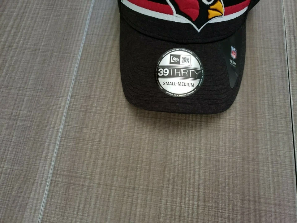 Football OnThe Field Cap Arizona Cardinals Era Hat 39Thirty Fitted NFL New - Image 2 of 4