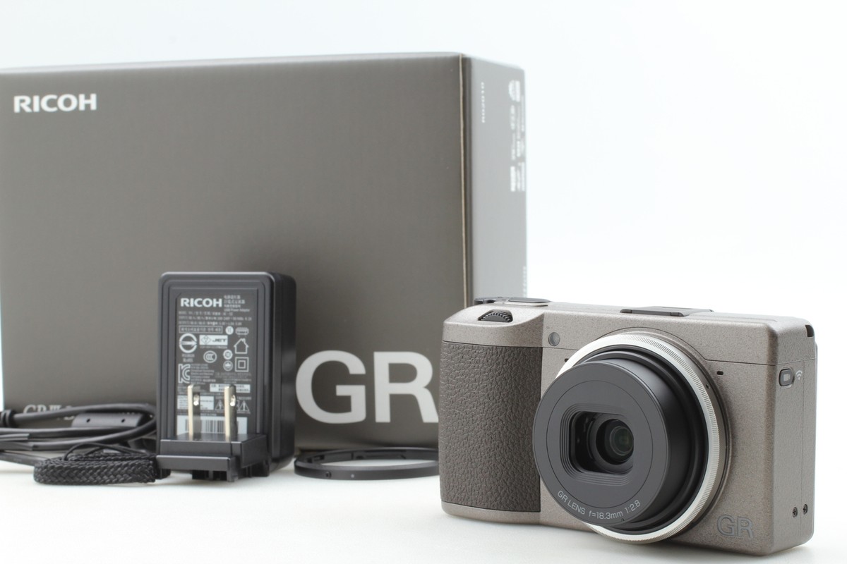 RICOH GRDIGITALⅢ 71MkLaaEmpL._UF894,1000_QL80_.jpg