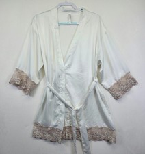 Flora Nikrooz Robe Womens L White Satin Lace Trim Bridal Sleepwear Timeless Chic