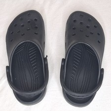 Crocs Big Kids Classic Clog Sandals Lightweight Easy-On Comfort Fit