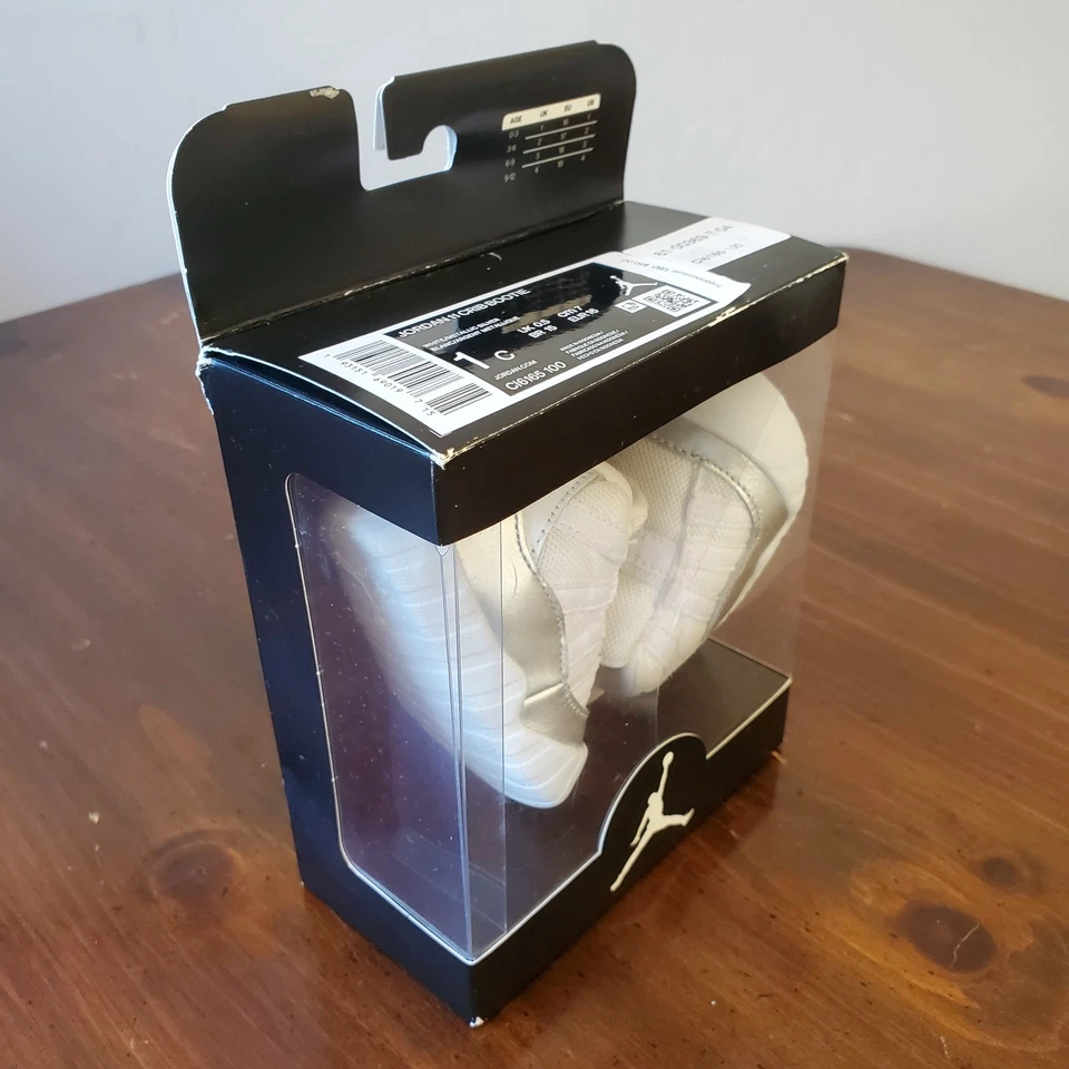 Bota Nike Air Jordan 11 berço retrô branca metálica prata CI6165-100 bebê tamanho 1C - Imagem 3 de 4