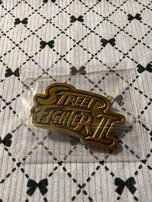 Daika Pucom Ten Logo Pin Anstecker Street Fighter 2