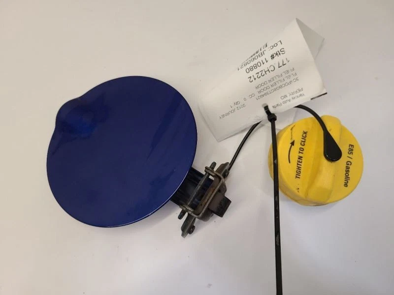 Dodge Journey 2009-2012 puerta de llenado de combustible azul Foto 2 de 4