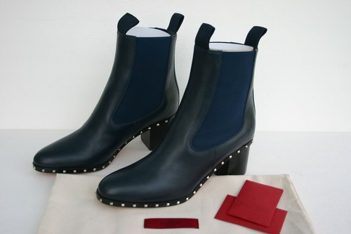 NIB Valentino Garavani Soul Rockstud 