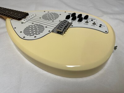 VOX APACHE-1 Teardrop Type Travel Guitar Vintage White Built-in