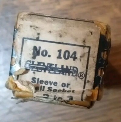 Vtg   No. 104 Sleeve Shell Taper Socket 2-4 CLEVELAND TWIST DRILL CO. U.S.A. 