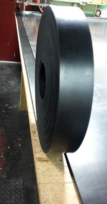 Neoprene Solid Sheet Rubber Flex Strip 1/8'' Thick x 1'' W x 60-Ft 1-Pc Roll 60D