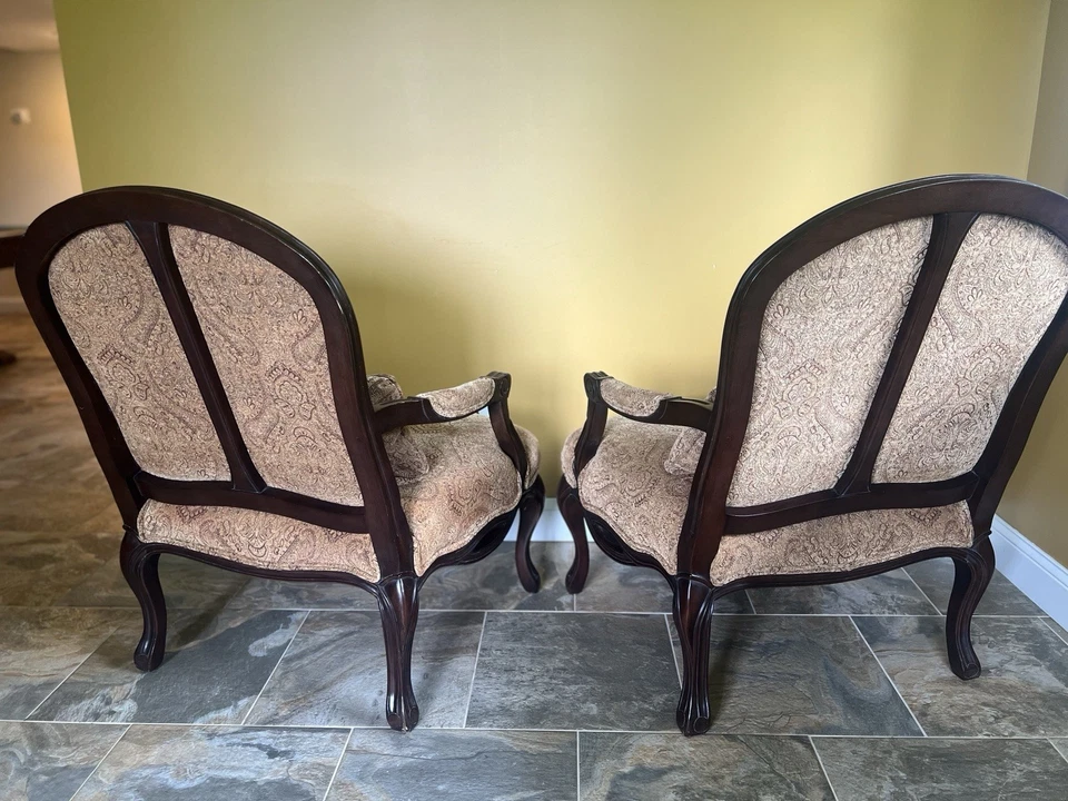 Pair of Carved Arm Lounge Fireside Chairs by Bernhardt – Regency Style - Image 3 of 4