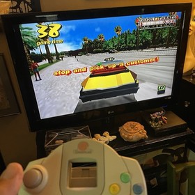 SEGA Sports Dreamcast Console Bundle w/ 2 Controllers, Crazy Taxi Game AV READ!!