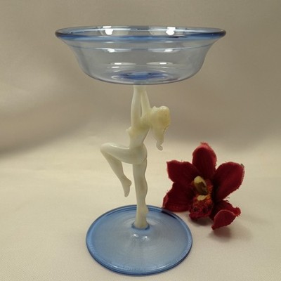 1 altes Lauscha Likör Glas Likörglas mit Nute Akt / ev 773(7)