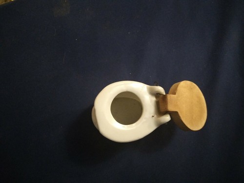 VINTAGE PORCELAIN FOR LADIES ONLY TOILET ASHTRAY, 1940's OR 1950's - Picture 3 of 3