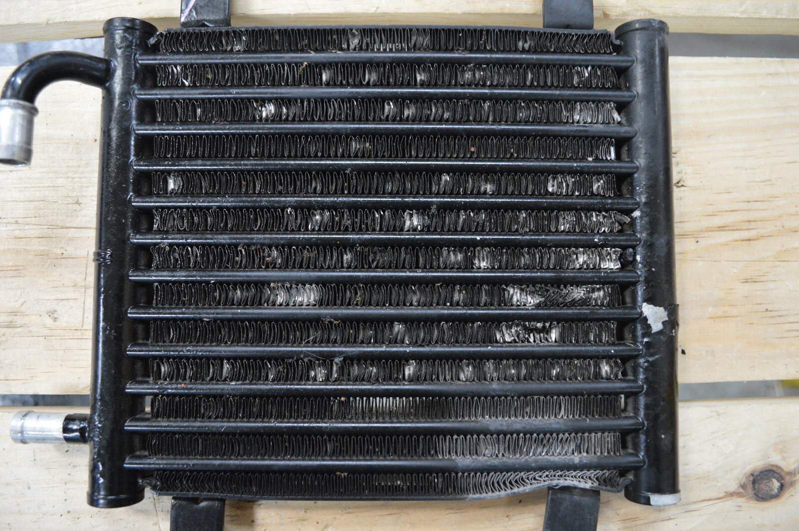 2008 2009 2010 2011 2012 2013 2014 AUDI R8 POWER STEERING OIL COOLER 420422886