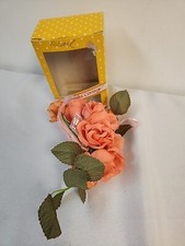 VTG Keepsake Corsage PIN Terers Flowers Plastic Artifical Coral Flowers/ROSE