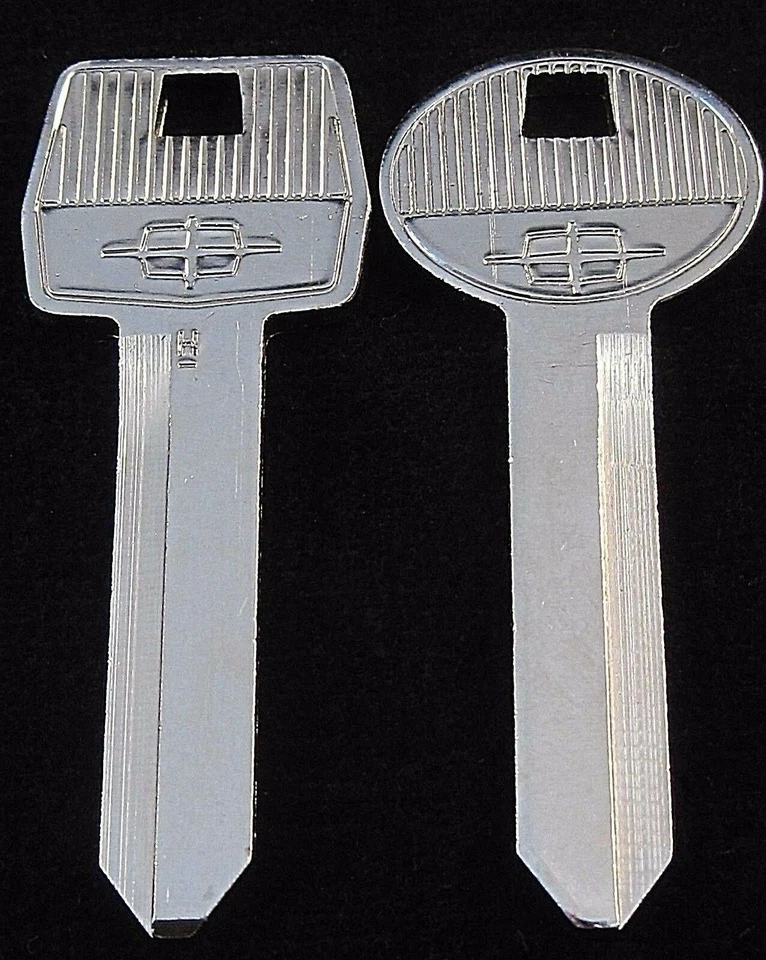 JUEGO DE LLAVES EN BLANCO LINCOLN OEM Logo apto para 1966-1984 Nuevo de Lote Antiguo Continental Mark III IV V VI Foto 2 de 4