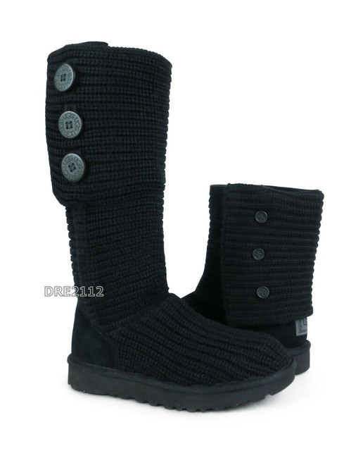 black knitted uggs