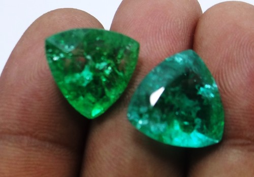 Natural 12.Trillion cut Colombian Green Emerald Loose Gemstone Certified2pcs lot - Picture 2 of 8