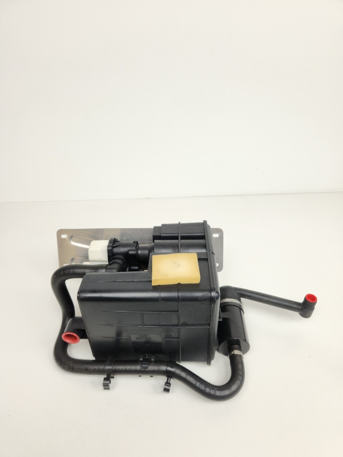 2015-2016 MCLAREN 650S SPIDER FUEL VAPOR EVAPORATOR CHARCOAL CANISTER W FILTER