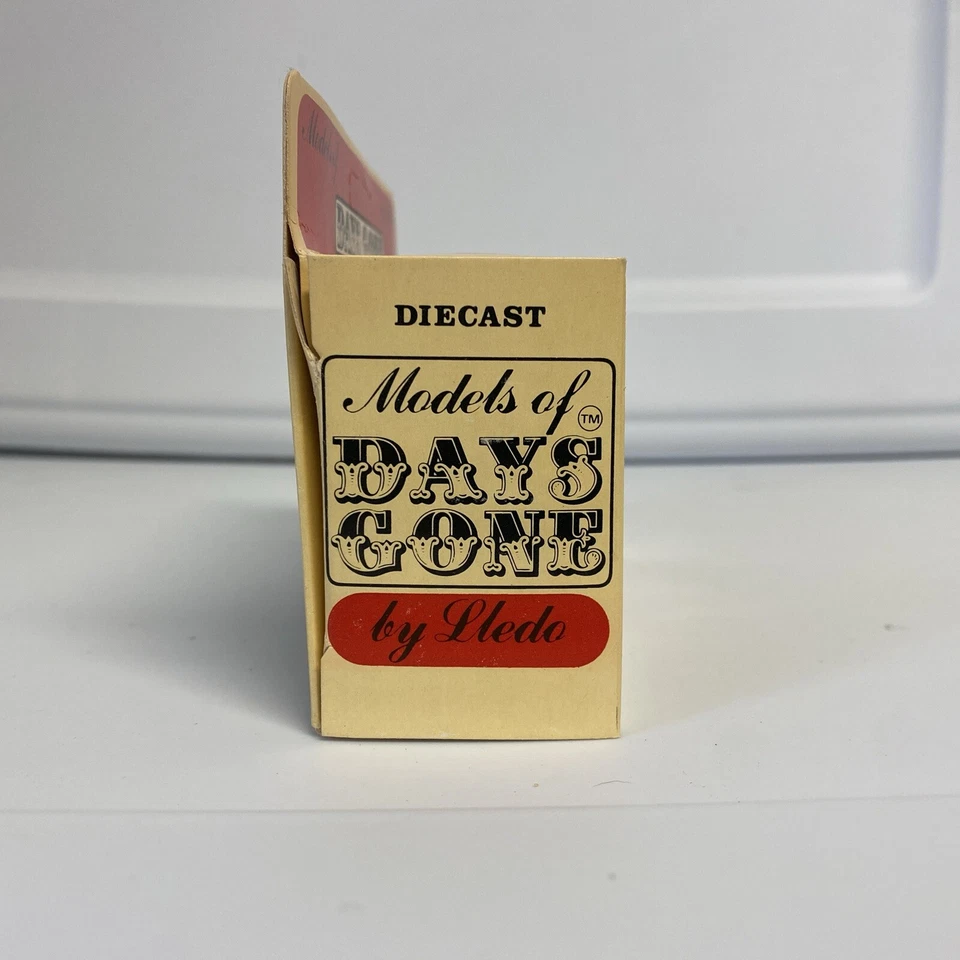 Lledo Days Gone Model Ford Fire Truck U.K Made Model San Diego Fire Chief - Image 2 of 4