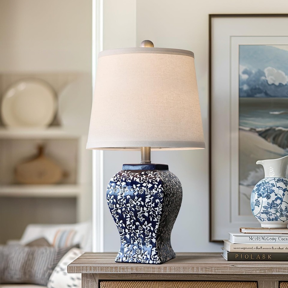 PoKat 20.75'' Chinoiserie Table Lamp, Classic Ceramic Lamp for Bedroom