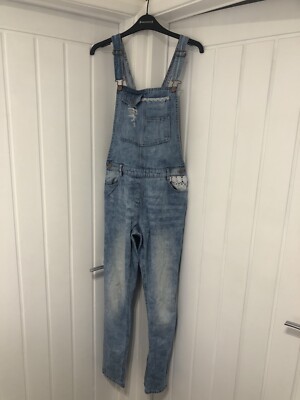 Next Mädchen hellblaue Jeans Latzhose, Gr. 13 14 Jahre distressed mit Spitze