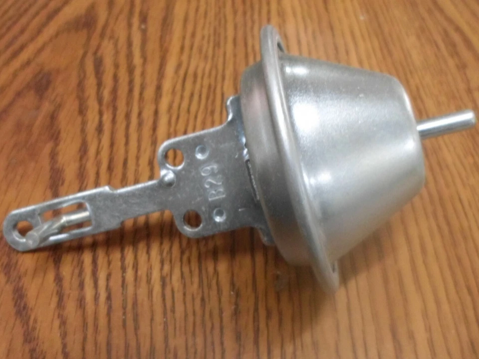 Distribuidor NORS Vacuum Advance reemplaza 1973471 en varios 73 1973 74 Pontiac Foto 3 de 4